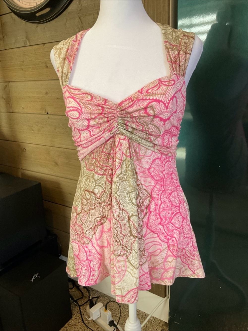 Boston Proper Pink and Gold Paisley Sleeveless Top